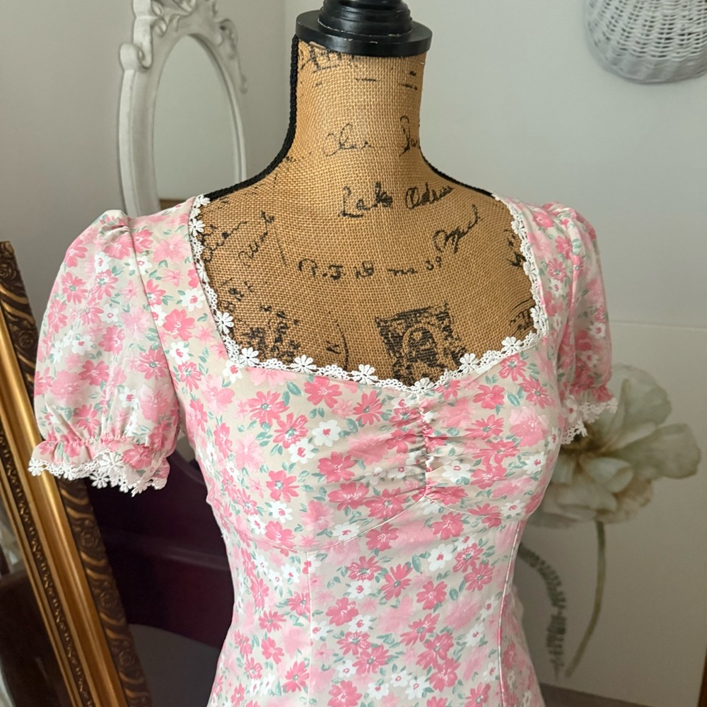 RIHOAS Retro Pink Floral Midi Dress - Picture 3 of 10